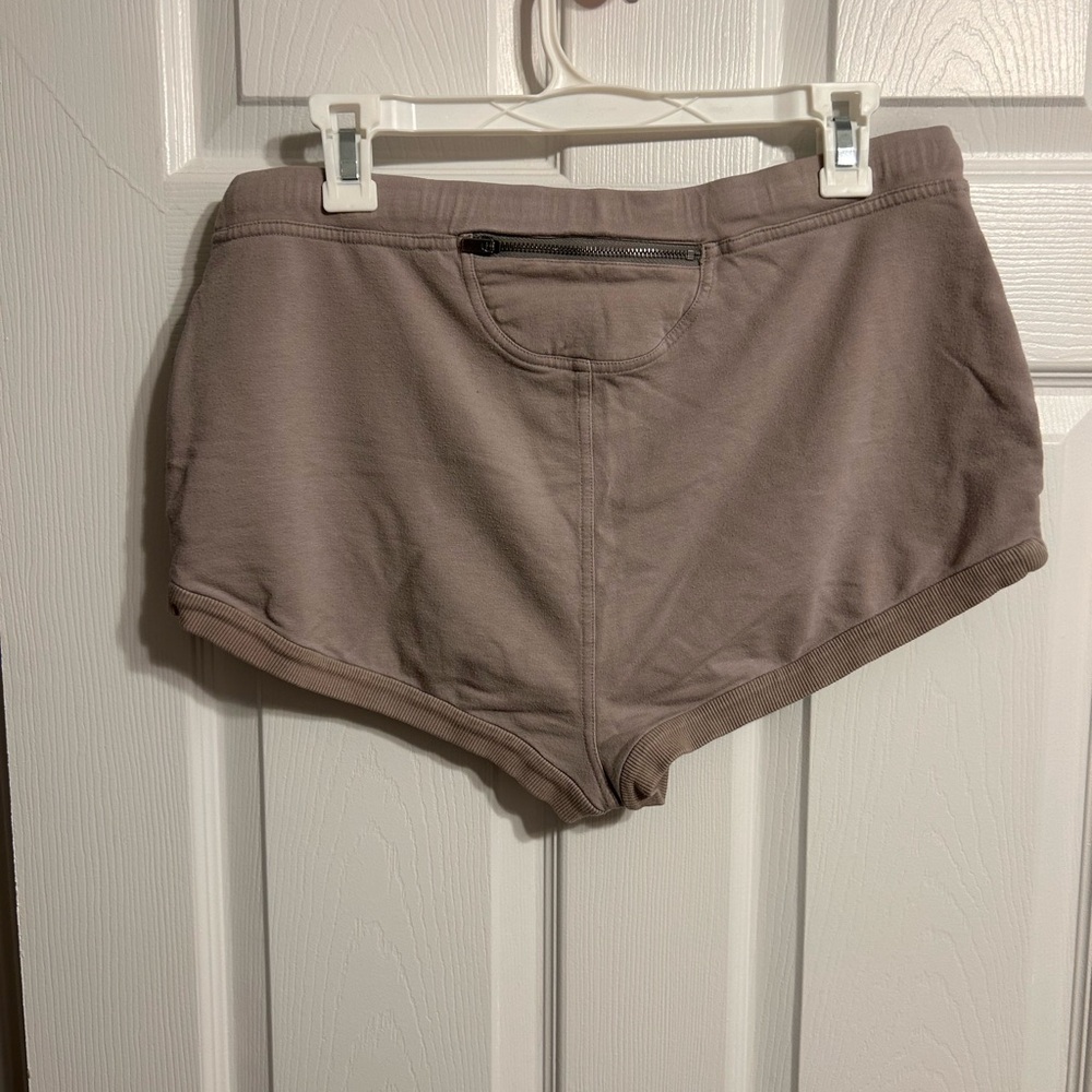 Free people lounge shorts size large - Picture 5 of 6